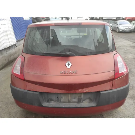 RENAULT MEGANE II BERLINA 5P '2005 1.6 16V GRANATE