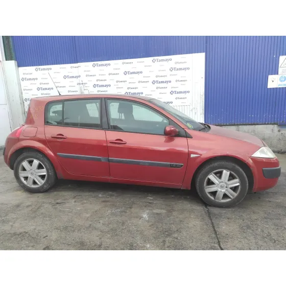 RENAULT MEGANE II BERLINA 5P '2005 1.6 16V GRANATE