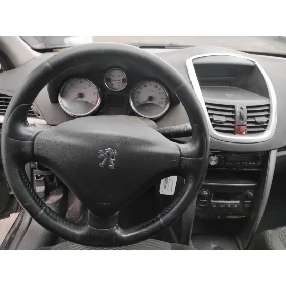 PEUGEOT 207 '2006 1.6 16V HDI FAP NEGRO