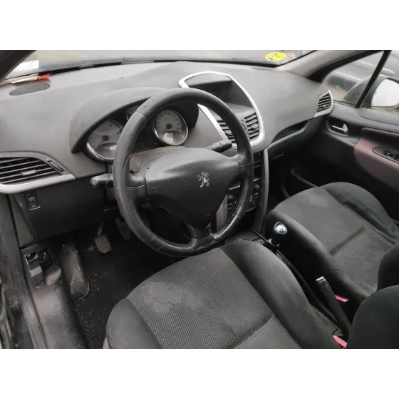 PEUGEOT 207 '2006 1.6 16V HDI FAP NEGRO
