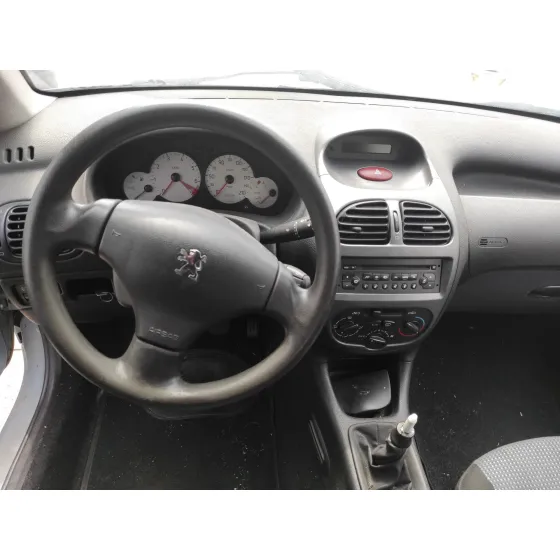 PEUGEOT 206 BERLINA '2004 1.4 PLATA