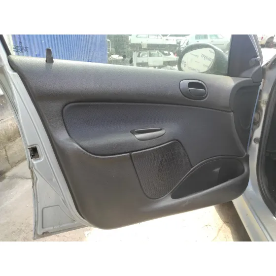 PEUGEOT 206 BERLINA '2004 1.4 PLATA