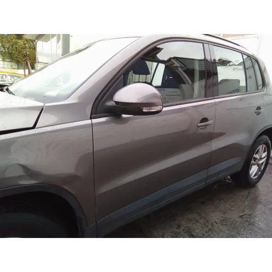 VOLKSWAGEN TIGUAN (5N1) '2009 2.0 TDI GRIS METALIZADO