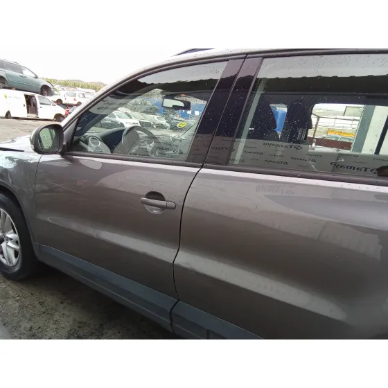 VOLKSWAGEN TIGUAN (5N1) '2009 2.0 TDI GRIS METALIZADO