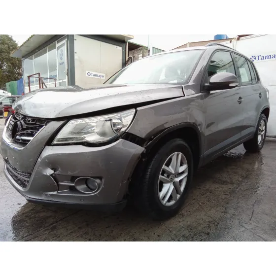 VOLKSWAGEN TIGUAN (5N1) '2009 2.0 TDI GRIS METALIZADO