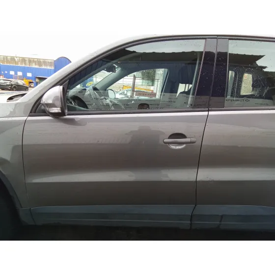 VOLKSWAGEN TIGUAN (5N1) '2009 2.0 TDI GRIS METALIZADO