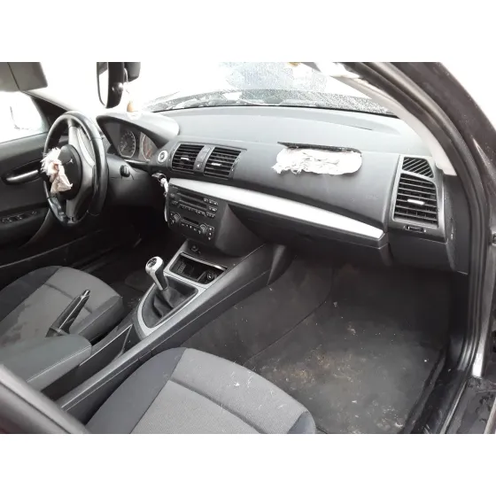 BMW SERIE 1 BERLINA (E81/E87) '2006 2.0 16V DIESEL GRIS