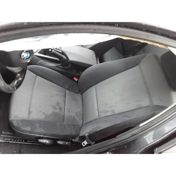BMW SERIE 1 BERLINA (E81/E87) '2006 2.0 16V DIESEL GRIS