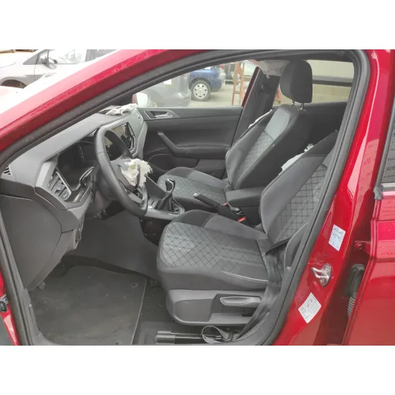 VOLKSWAGEN POLO '2023 1.0 TSI ROJO