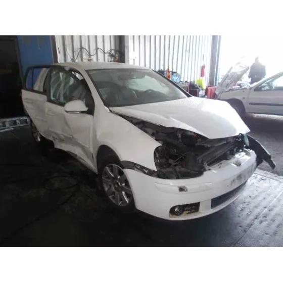 VOLKSWAGEN GOLF V BERLINA (1K1) '2005 2.0 TDI BLANCO