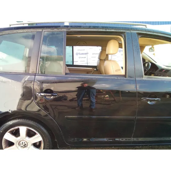 VOLKSWAGEN TOURAN (1T1) '2004 2.0 TDI NEGRO