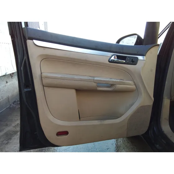 VOLKSWAGEN TOURAN (1T1) '2004 2.0 TDI NEGRO