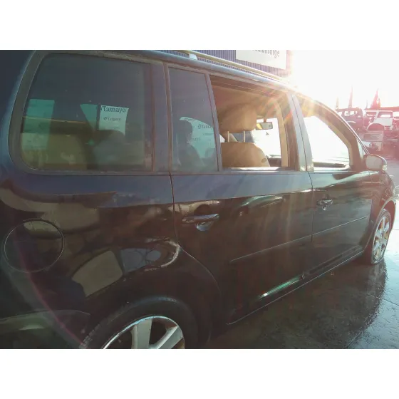 VOLKSWAGEN TOURAN (1T1) '2004 2.0 TDI NEGRO