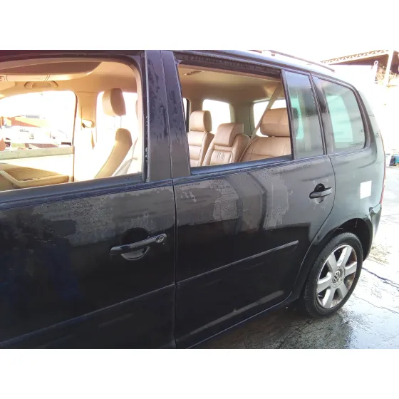 VOLKSWAGEN TOURAN (1T1) '2004 2.0 TDI NEGRO