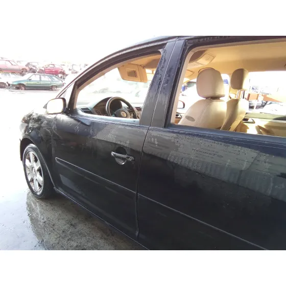 VOLKSWAGEN TOURAN (1T1) '2004 2.0 TDI NEGRO