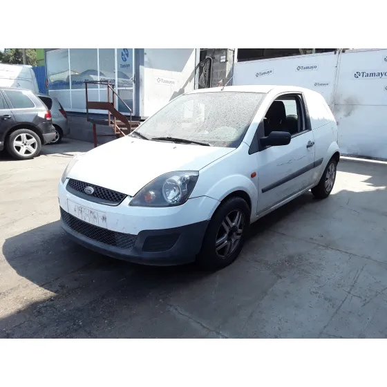 FORD FIESTA (CBK) '2006 VAN BLANCO
