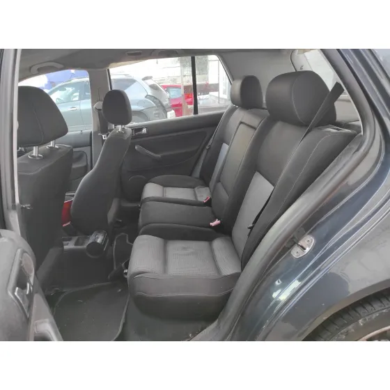 VOLKSWAGEN GOLF IV BERLINA (1J1) '2003 * GRIS