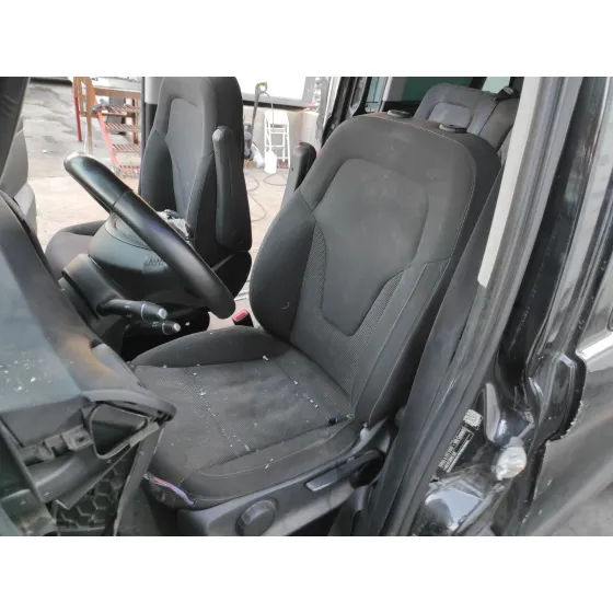MERCEDES VITO TOURER (447) '2015 2.1 CDI CAT NEGRO