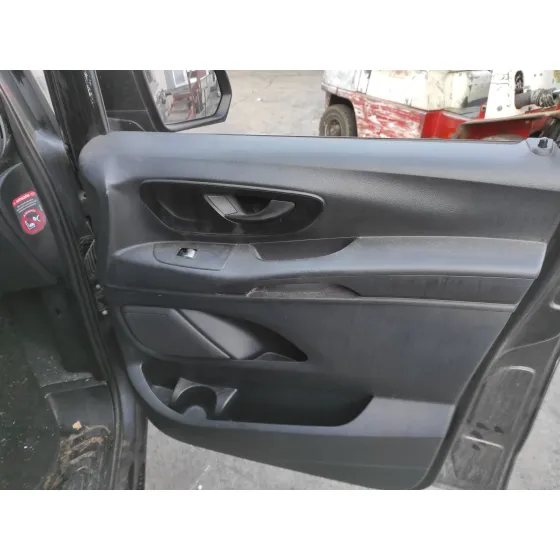 MERCEDES VITO TOURER (447) '2015 2.1 CDI CAT NEGRO