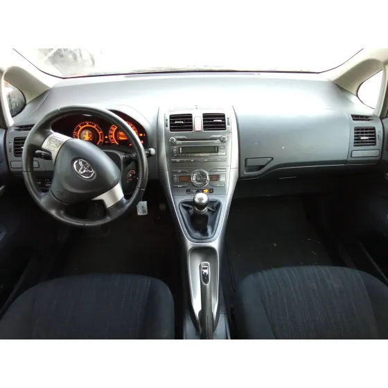 TOYOTA AURIS '2008 1.4 TURBODIESEL CAT ROJO