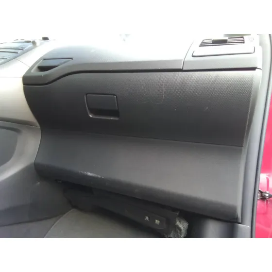 TOYOTA AURIS '2008 1.4 TURBODIESEL CAT ROJO