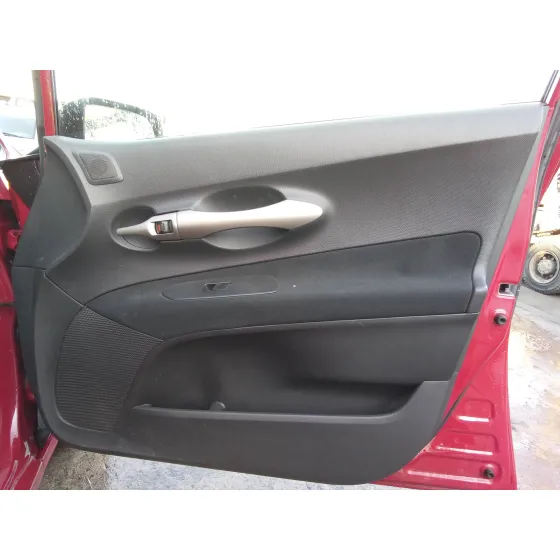 TOYOTA AURIS '2008 1.4 TURBODIESEL CAT ROJO