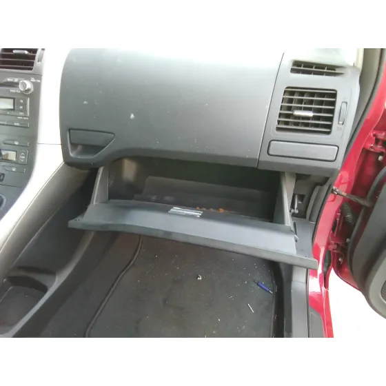 TOYOTA AURIS '2008 1.4 TURBODIESEL CAT ROJO