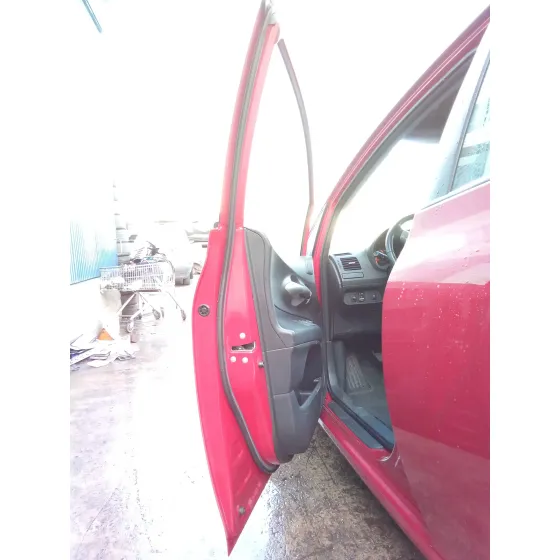 TOYOTA AURIS '2008 1.4 TURBODIESEL CAT ROJO