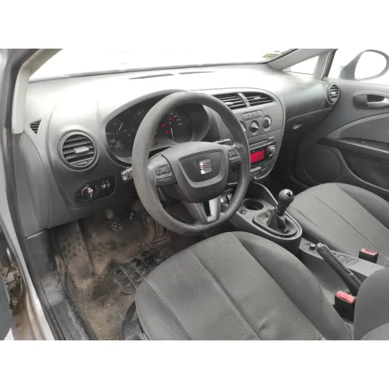 SEAT LEON (1P1) '2010 1.6 TDI PLATA