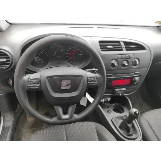 SEAT LEON (1P1) '2010 1.6 TDI PLATA