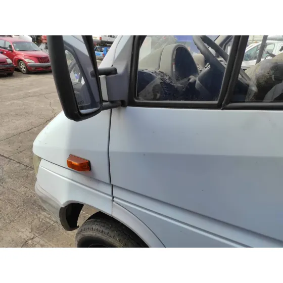 MERCEDES SPRINTER CHASIS-CABINA '2002 411CDI BLANCO