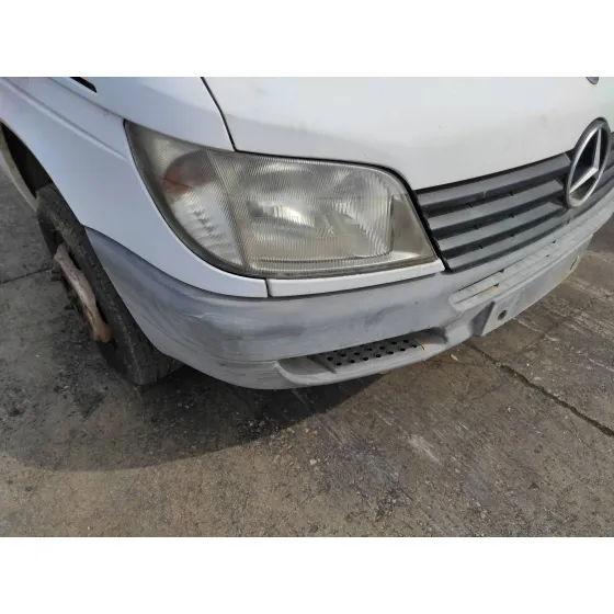 MERCEDES SPRINTER CHASIS-CABINA '2002 411CDI BLANCO