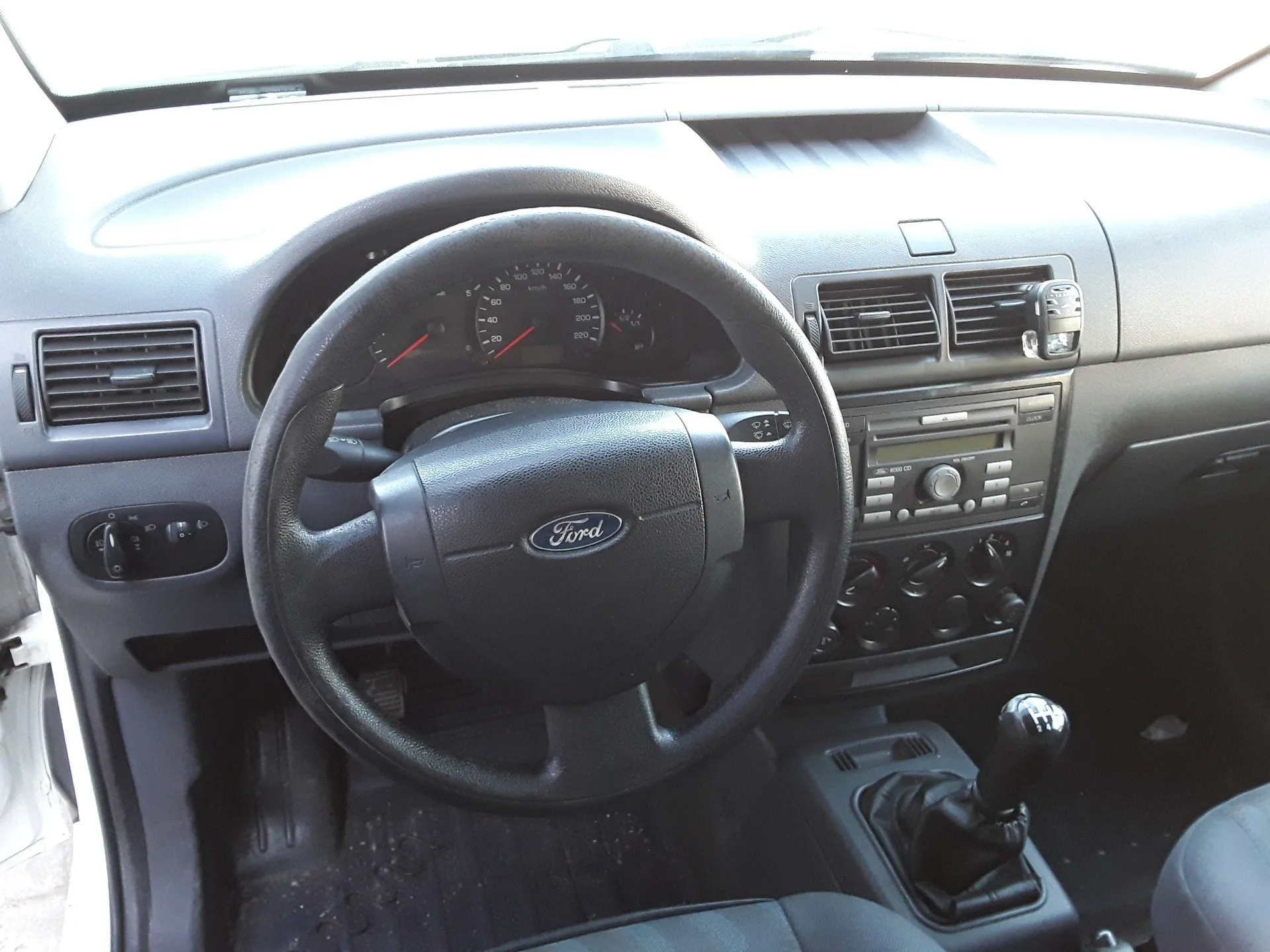FORD TRANSIT CONNECT FORD TRANSIT CONNECT '2010 2.0 CC 136CV / 100 KW BLANCO 2010