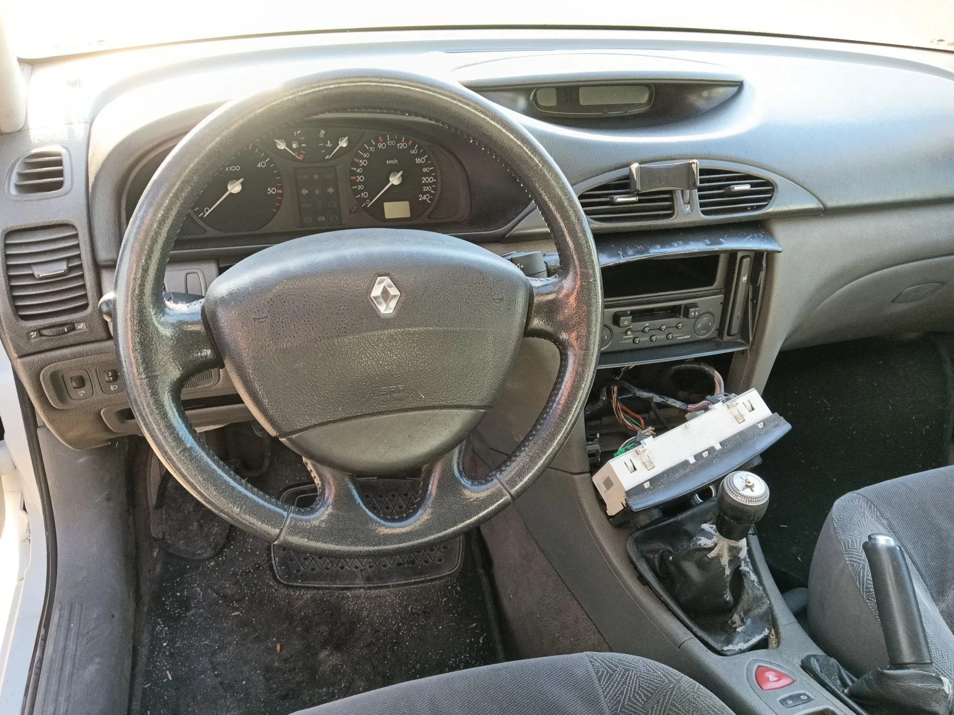 RENAULT LAGUNA II (BG0/1_)  2001