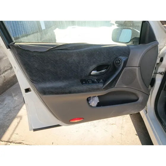 Renault LAGUNA II (BG0/1_) 2001