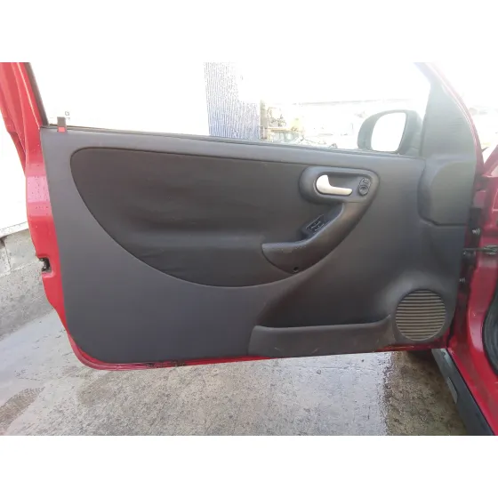 OPEL CORSA C '2005 1.7 16V CDTI ROJO
