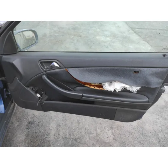 MERCEDES CLASE C (W203) SPORTCOUPE '2004 2.3 COMPRESOR CAT AZUL MARINO