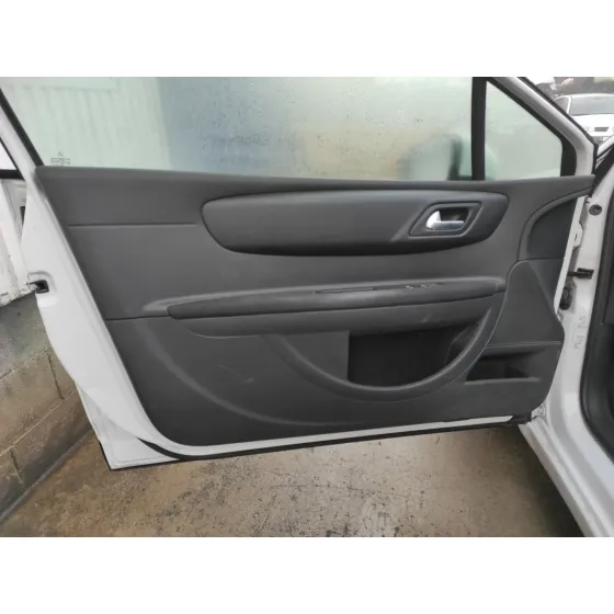 CITROEN C4 COUPE '2010 * BLANCO