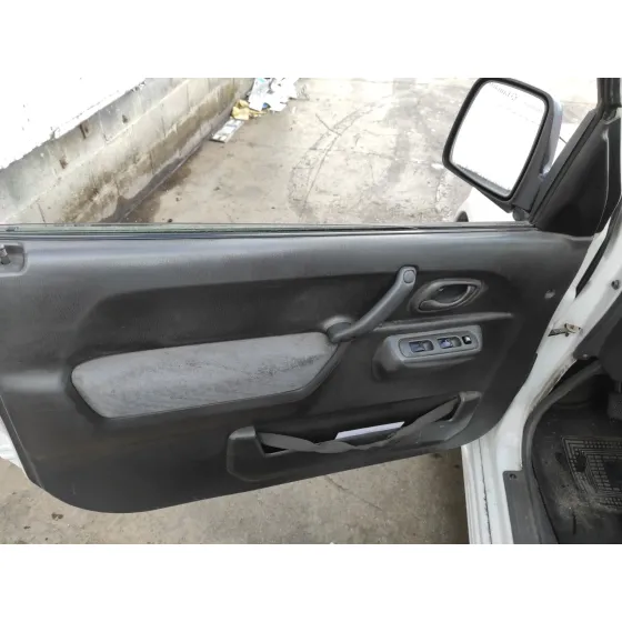 SUZUKI JIMNY SN (FJ) '2003 1.3 16V CAT BLANCO