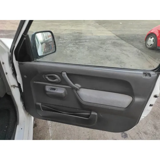 SUZUKI JIMNY SN (FJ) '2003 1.3 16V CAT BLANCO