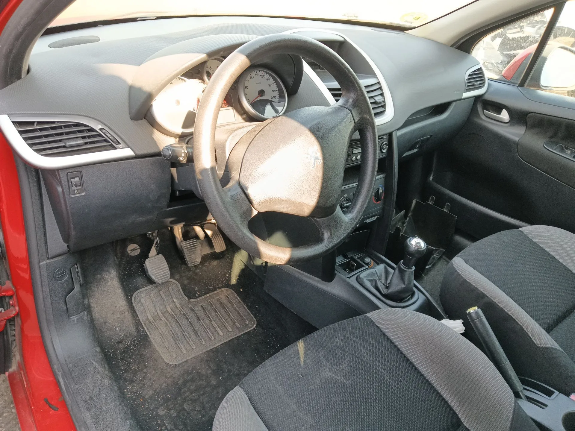 Peugeot 207/207+ (WA_, WC_) 2006
