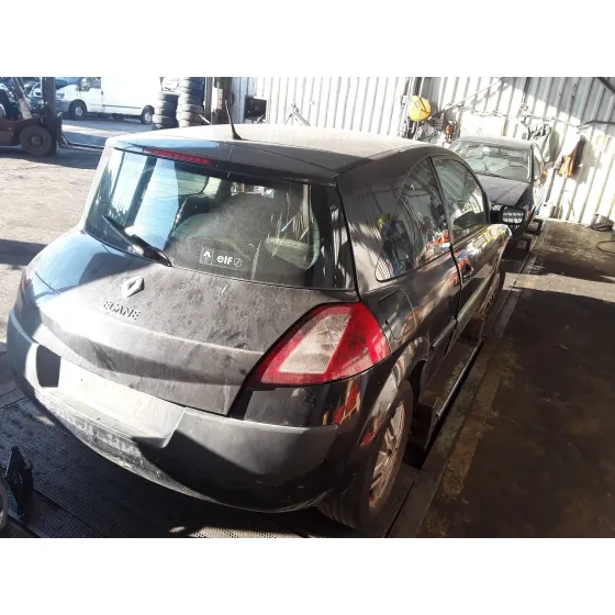 RENAULT MEGANE II BERLINA 3P '2004 1.5 DCI DIESEL NEGRO