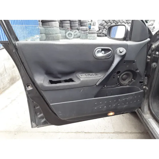 RENAULT MEGANE II BERLINA 5P '2004 * NEGRO