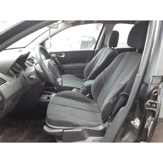 RENAULT MEGANE II BERLINA 5P '2004 * NEGRO