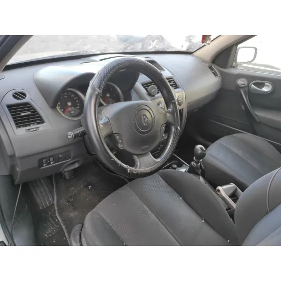RENAULT MEGANE II BERLINA 5P '2005 1.5 DCI DIESEL PLATA