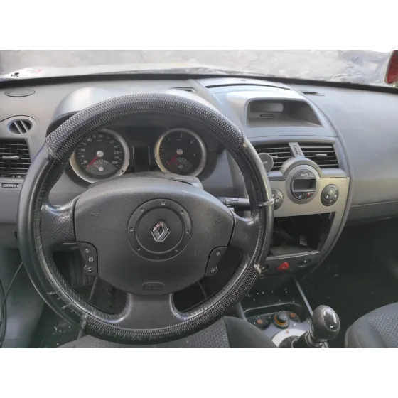 RENAULT MEGANE II BERLINA 5P '2005 1.5 DCI DIESEL PLATA