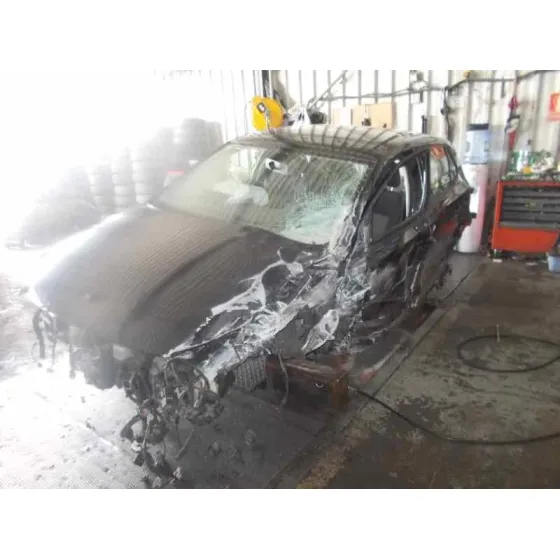 VOLKSWAGEN POLO (6R1) '2011 1.6 TDI NEGRO