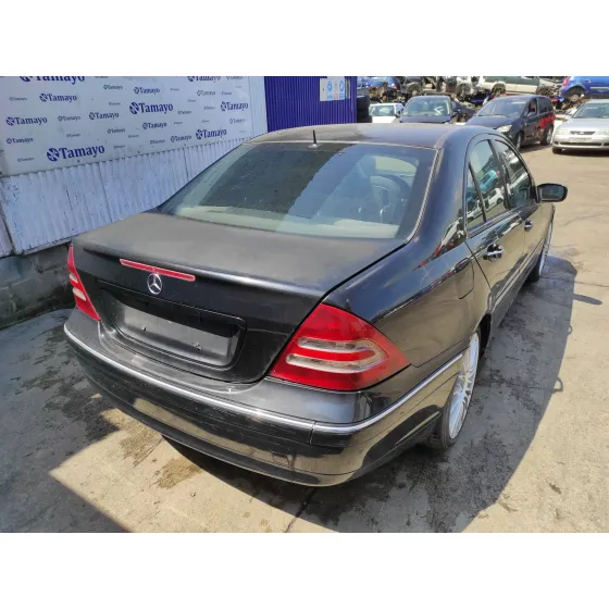 MERCEDES CLASE C (W203) BERLINA '2005 2.7 CDI 20V CAT NEGRO