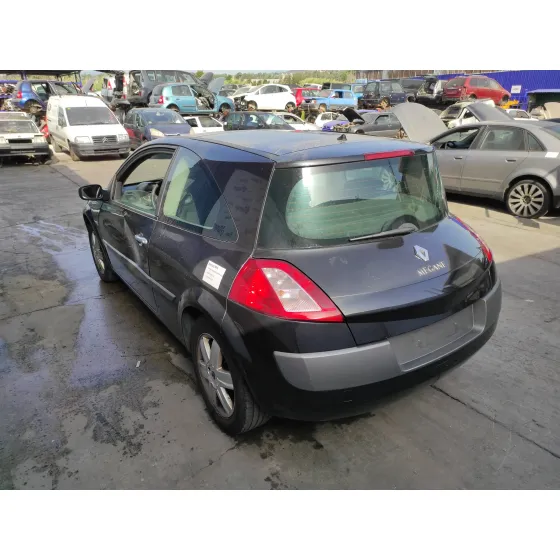 RENAULT MEGANE II BERLINA 3P '2006 1.9 DCI DIESEL FAP NEGRO