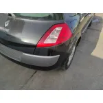 RENAULT MEGANE II BERLINA 3P RENAULT MEGANE II BERLINA 3P '2006 1.9 DCI DIESEL FAP NEGRO 2002